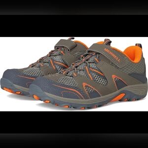 NIB Merrell Big Kids 5.5 Gray and Orange Trail Sneakers